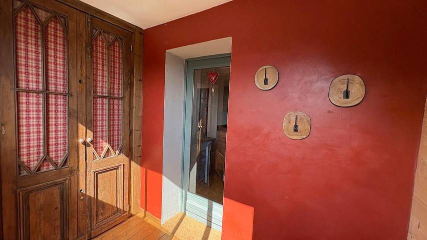 Location de vacances pour 7 personnes, avec jardin ainsi que vue et terrasse à Égat - 2