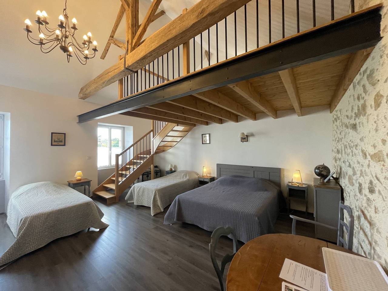 Chambre d’hôtes Elisabeth Familiale 6 pers avec jardin partagé et Wi-Fi in La Flocellière, Fontenay-le-Comte