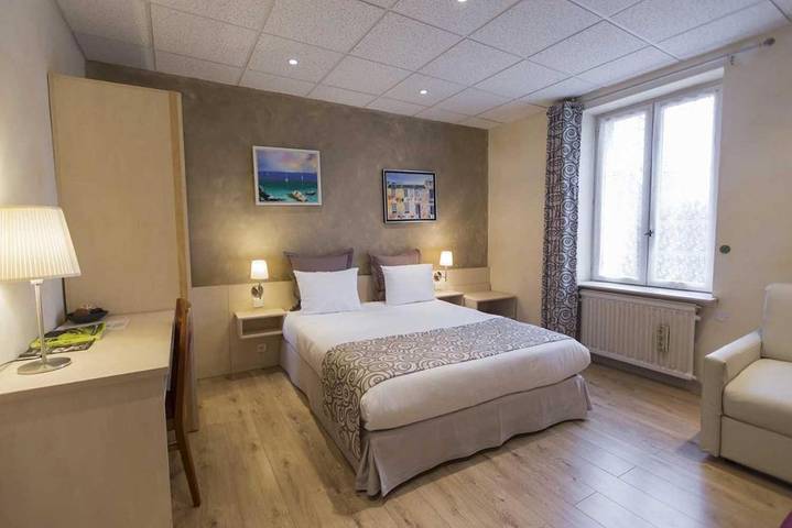 Hôtel pour 2 personnes, avec Terrasse et Jardin à Hauteville-lès-Dijon