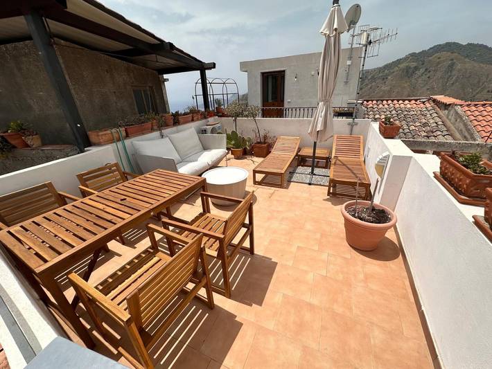 Ferienhaus 'Casa Mark' mit Meerblick, Wlan und Klimaanlage in Forza d'Agrò, Messina Provinz