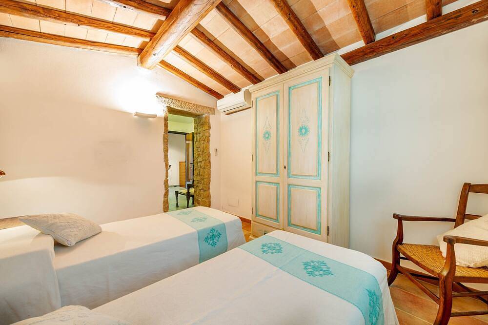 130 qm große Villa.  100 Meter vom Meer entfernt mit Garten in Tancau sul Mare, Lotzorai