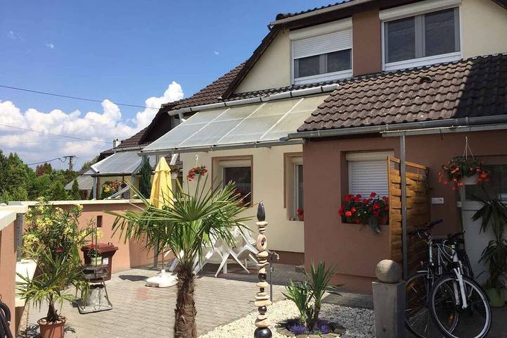 Ferienwohnung für 8 Personen, mit Garten