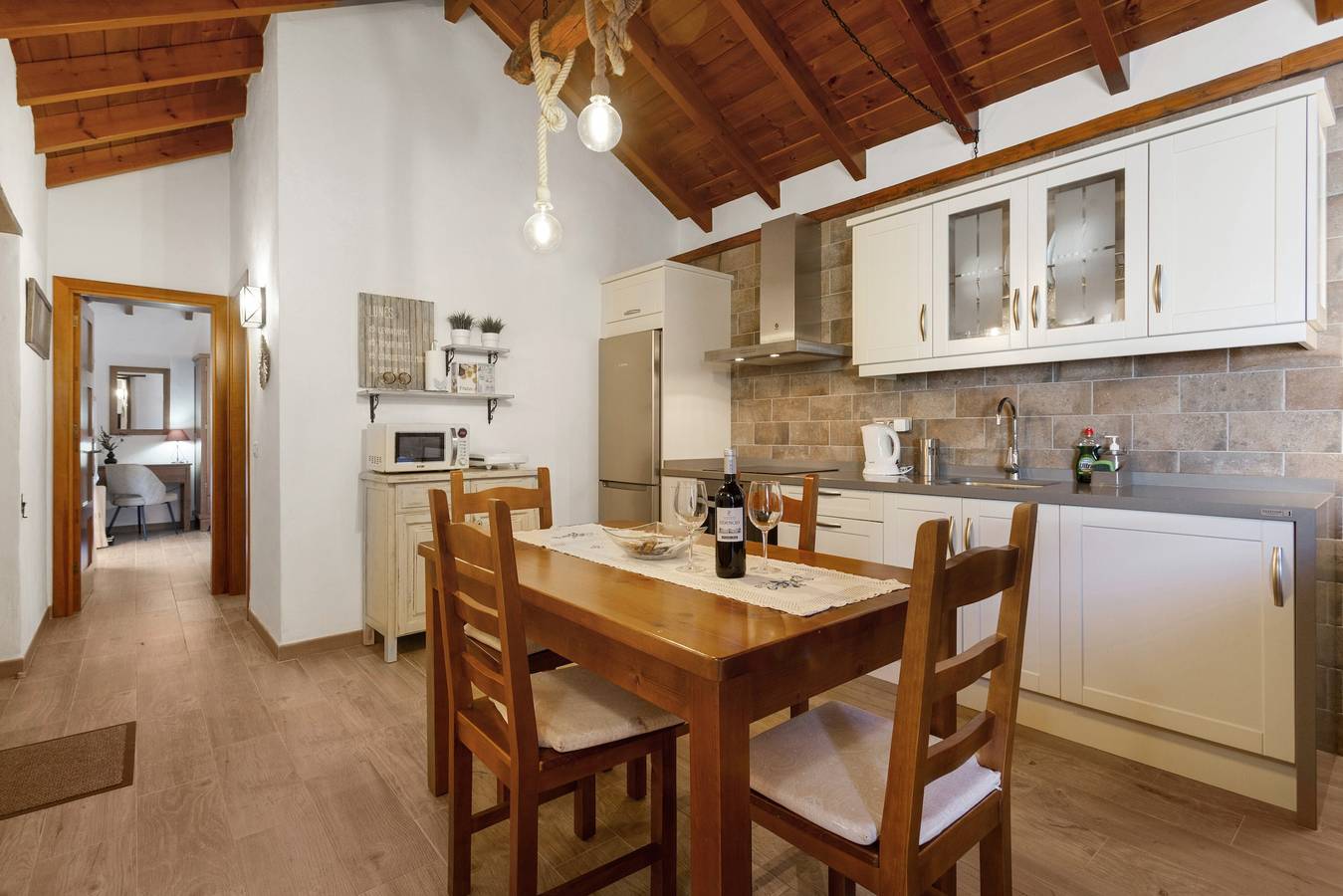 Casa de vacaciones 'Volcán 16' con terraza privada, jardín privado y Wi-Fi in Tanque Alto, El Tanque