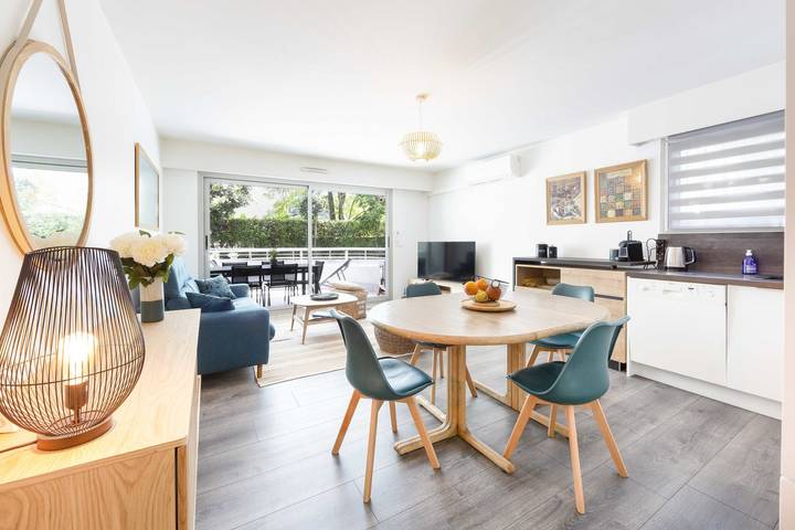 Gîte pour 4 personnes, avec terrasse, adapté aux familles dans Cap d’Antibes - 3