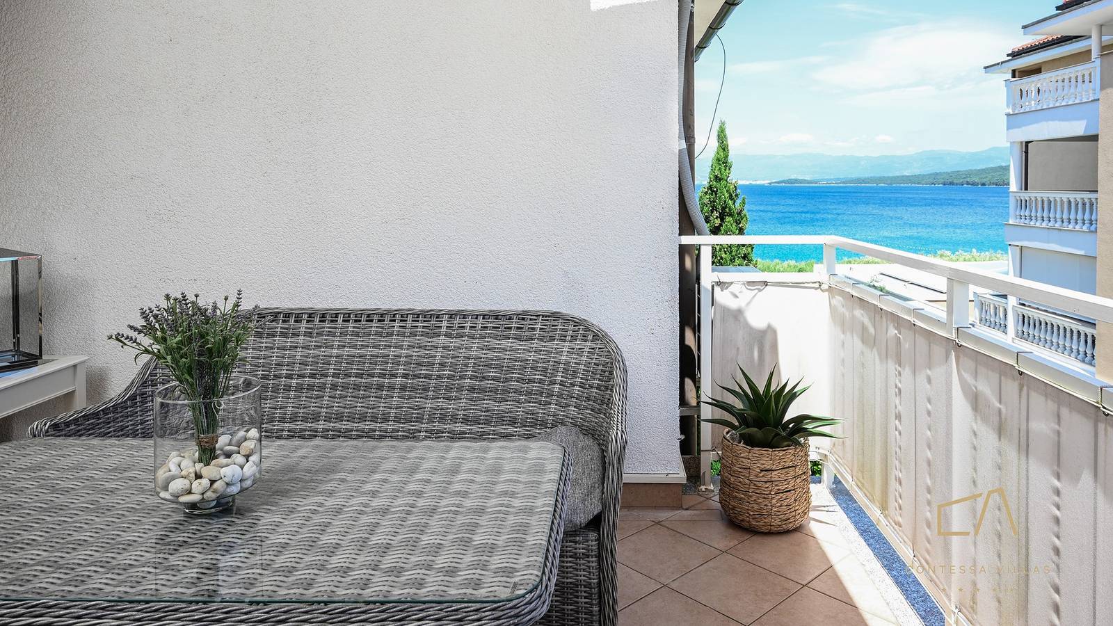 Appartement entier, Lovely Apartment Balu 16 near the beach in Zidarici, Krk