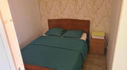 Gîte pour 4 personnes, avec terrasse ainsi que jardin et piscine, animaux acceptés à Veuil