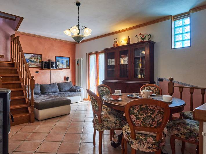 Location de vacances pour 7 personnes, avec vue sur le lac et jardin, animaux acceptés à Vercana - 4