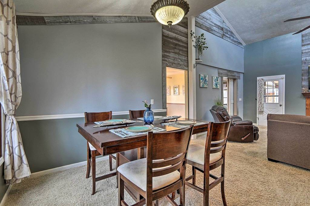 Grill, Yard & Fire Pit: Huntsville Gem w/ Views in Stokes Township, Indian Lake