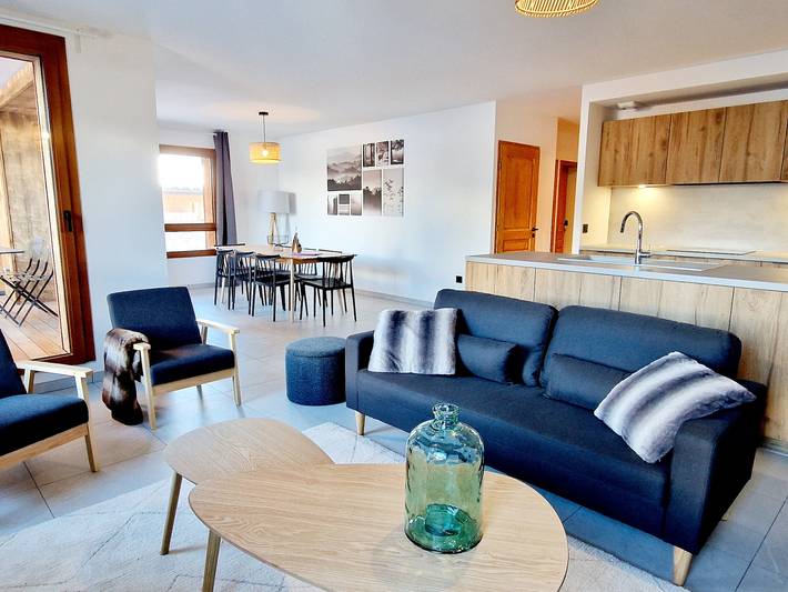Gîte pour 10 personnes, avec Balcon et Terrasse dans Montgirod