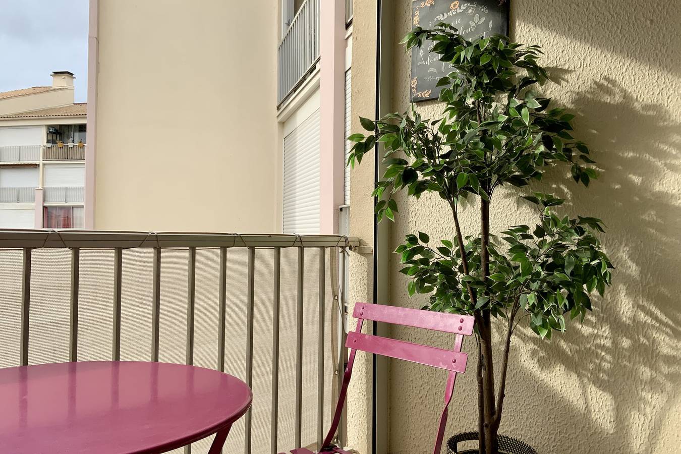 Appartement entier, Les Saladelles 1 chambre climatisé 4 pers proche plage tout à pied in Le Grau-du-Roi, Côte d'Améthyste