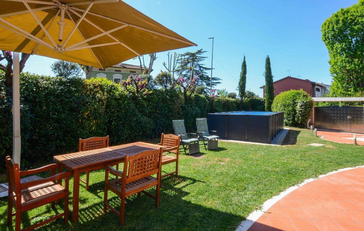 Incantevole appartamento con piscina e terrazza, a 2 km dal centro di Staffoli in Fucecchio, Firenze province