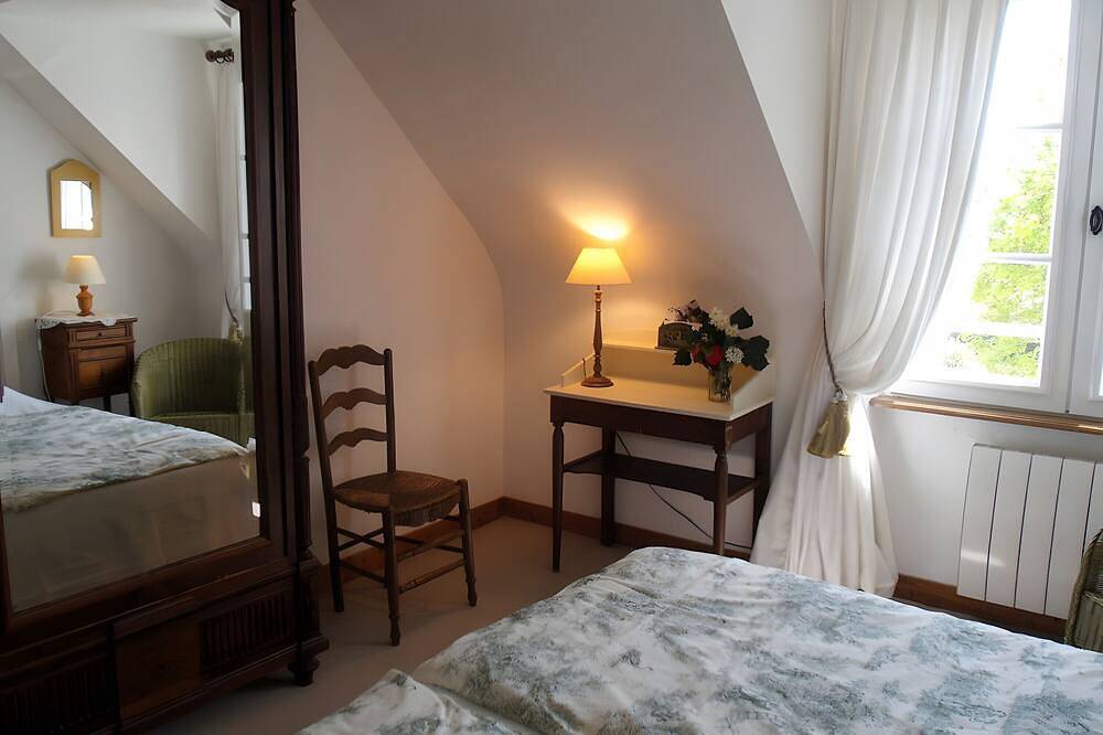 Holiday Home 'La Ville Es Anougiers' with Private Terrace, Private Garden and Wi-Fi in Ploubalay, Dinan region