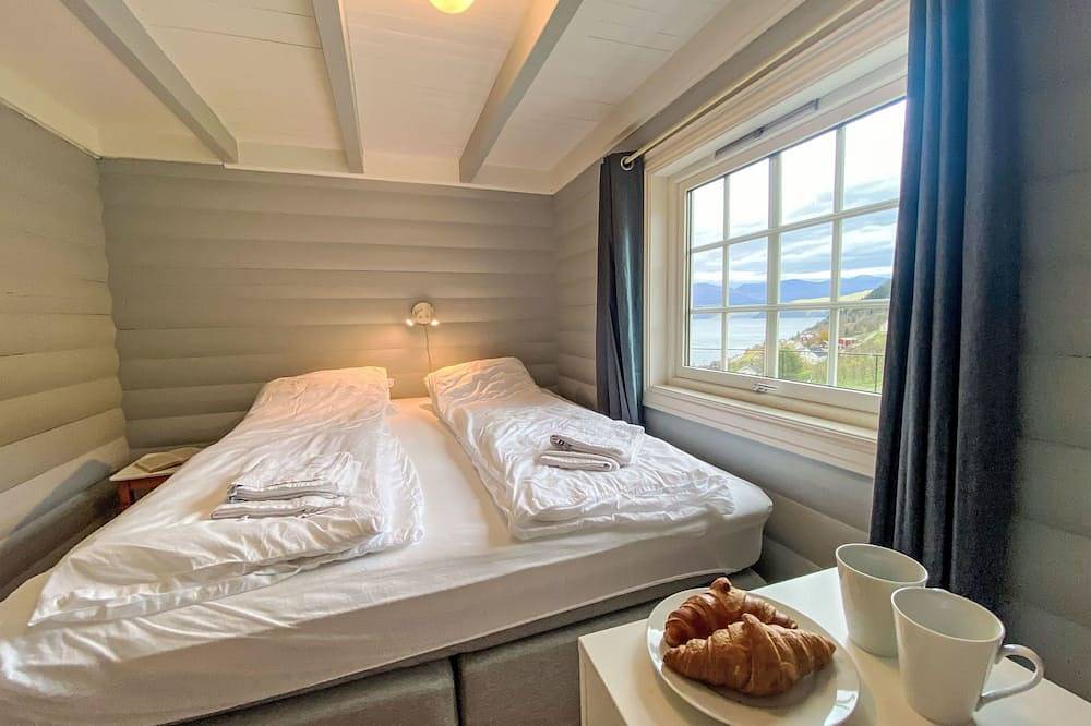 Krampehaugen in Utvik, Stryn
