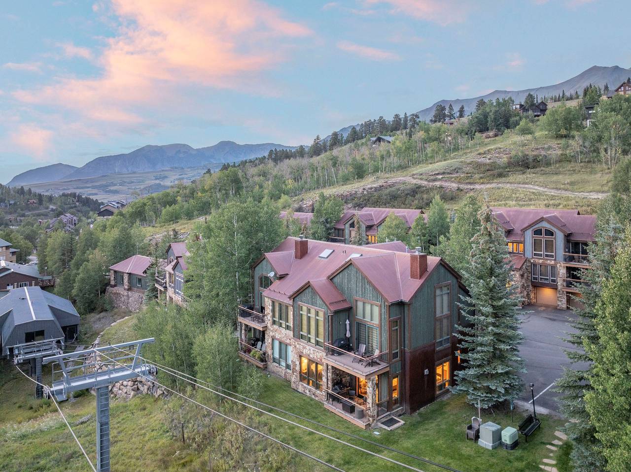 Entire apartment, Terraces A+ True Ski In Ski Out 2Br, 2Ba, Sleeps 4 in Mountain Village, Telluride Ski Resort