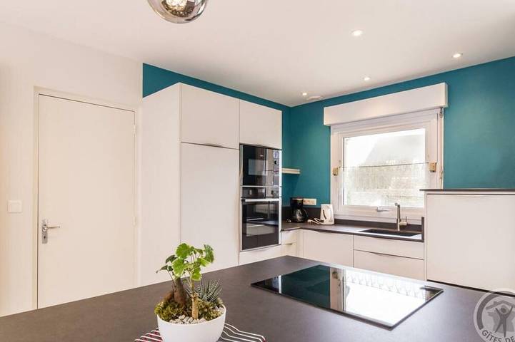 Gîte pour 4 personnes, avec Terrasse ainsi que Jardin et Piscine