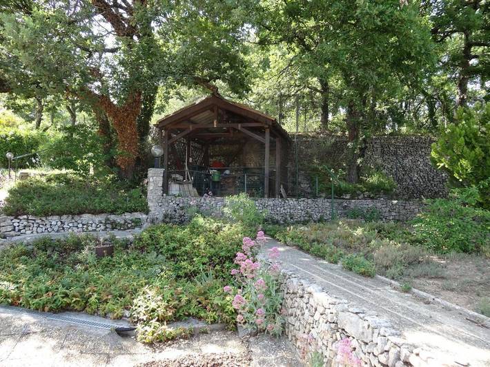 Location de vacances pour 10 personnes, avec jardin et vue à Céreste - 3