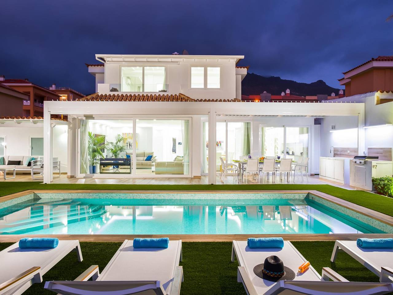Villa Valentina Ocean View Heizbad in Adeje, Teneriffa Süd