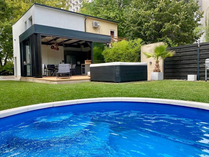 Ferienhaus für 6 Personen, mit Whirlpool und Terrasse sowie Garten und Pool in Siofok - 2