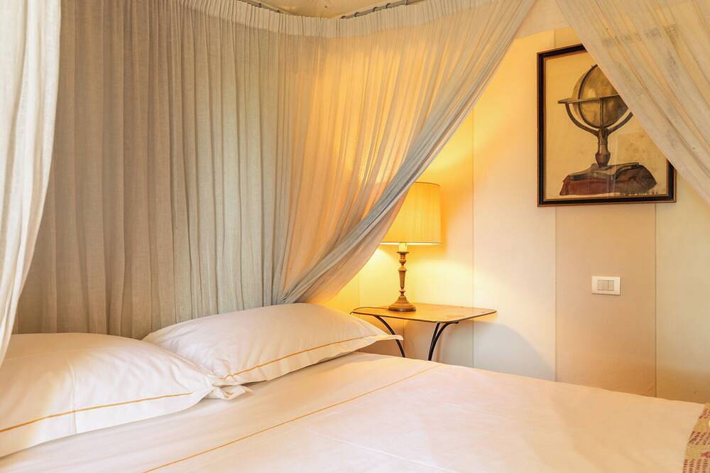Breathtaking Villa with stunning pool on the hills overlooking Florence in Gavinana Galluzzo, Florenz