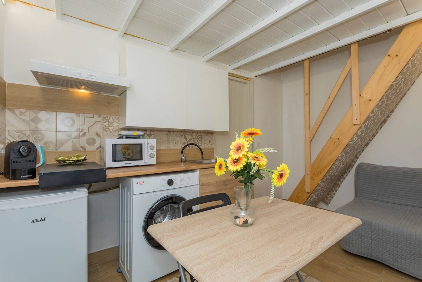 Entire apartment, Apartment 'Causunara's Grazia' with Balcony, Wi-Fi and Air Conditioning in Catania, Catania Province