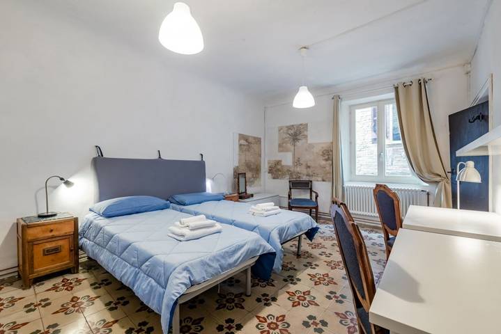 Appartamento intero, Urbino - Central Historic Apartment! in Urbino, Valle del Metauro