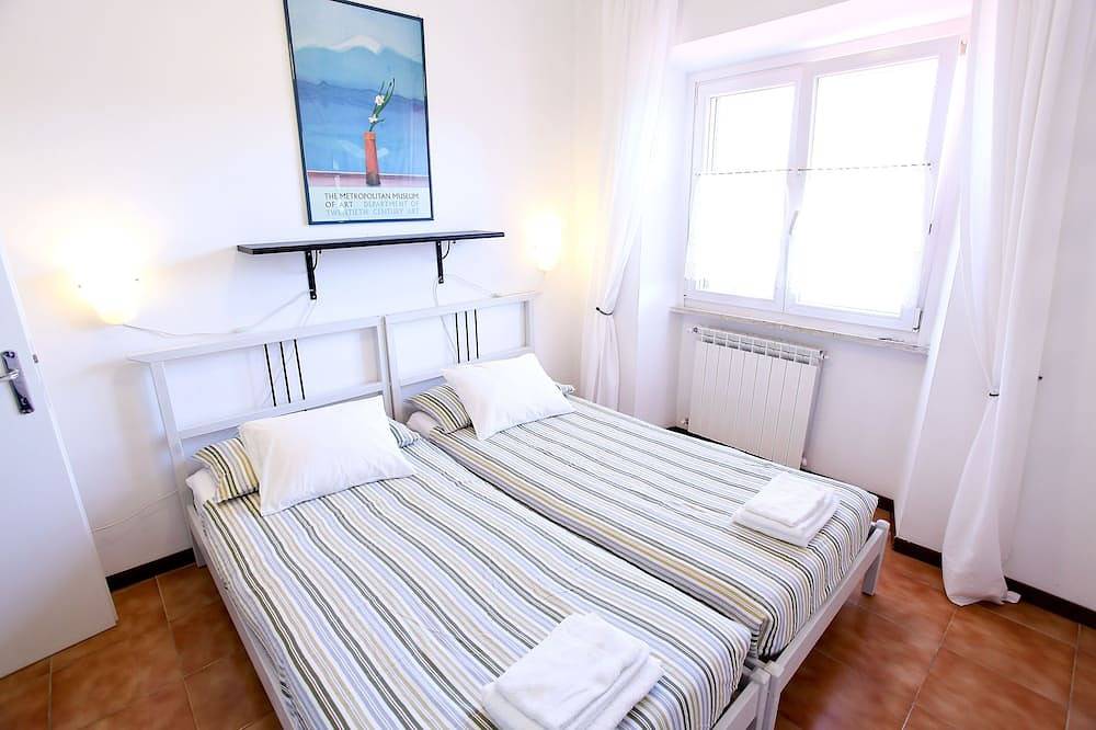 Hel lejlighed, Quiet, in the roman countryside, at the gates of the city with pool and Wifi. in Rom, Rom Provinsen