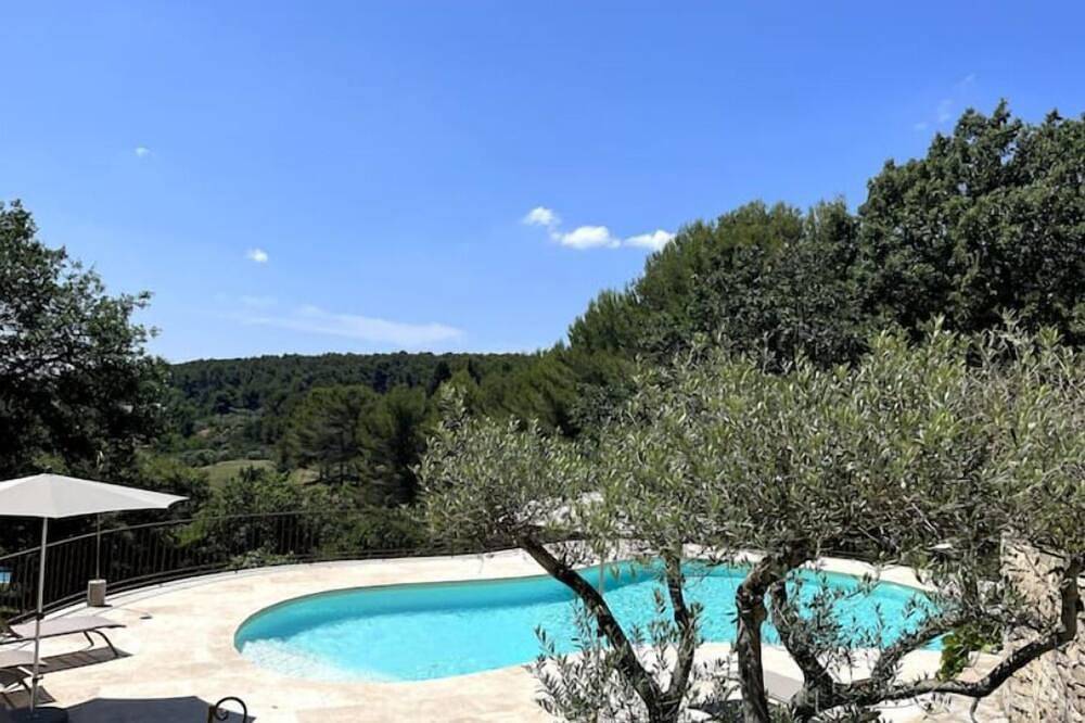 Logement Entier : Hébergement - Éguilles, France in Éguilles, Aix-en-Provence region