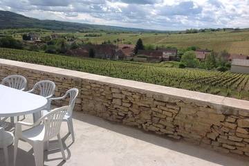 Gîte pour 8 personnes, avec terrasse à Santenay