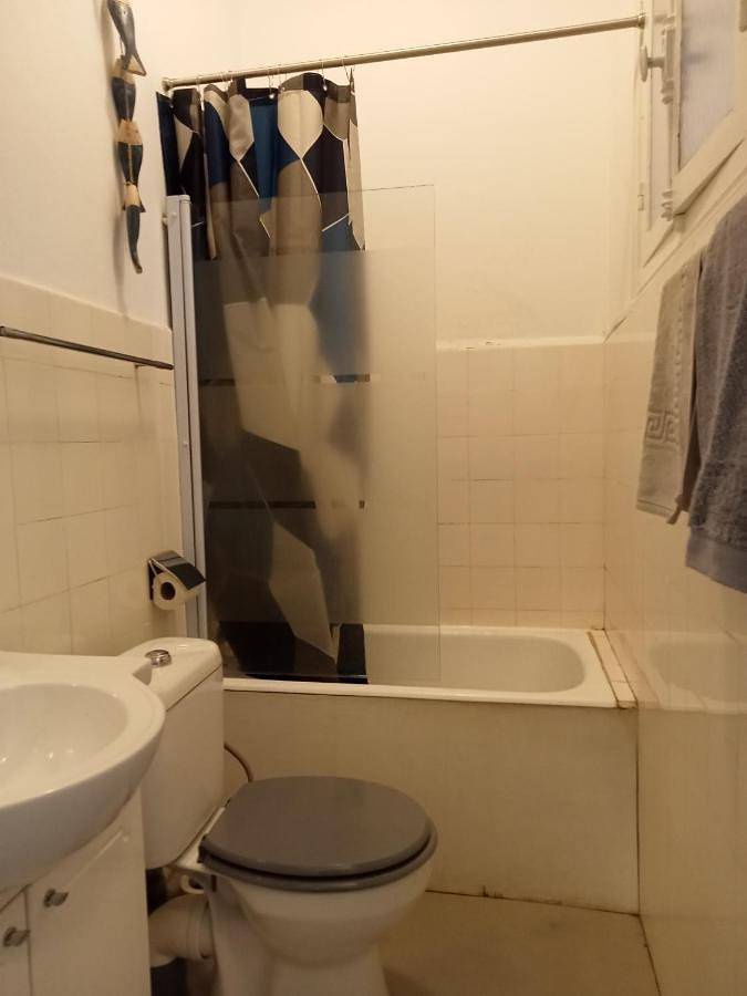 Appartement entier, One-Bedroom Apartment in Montceau-les-Mines, Région de Chalon-sur-Saône