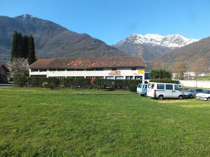 Location de vacances pour 10 personnes, avec Balcon et Terrasse ainsi que Jardin et Vue à Villelongue (Hautes-Pyrénées)