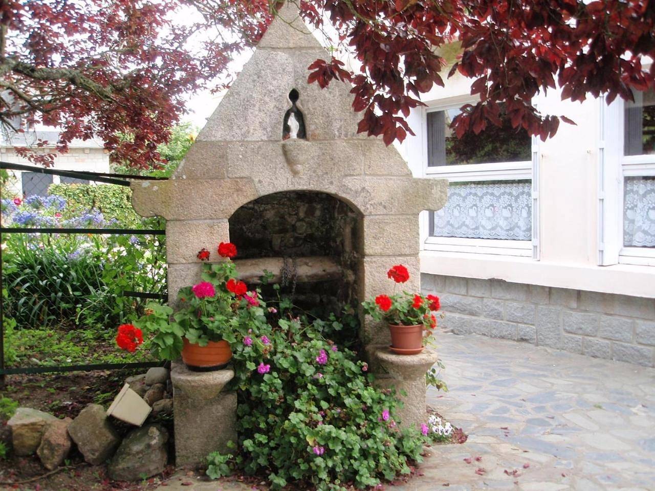 Triple Room in Trébeurden, Côte de Granit Rose