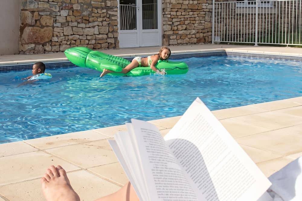 Homerez - Maison avec piscine à Saint-Vincent-la-Châtre. in Saint-Vincent-la-Châtre, Région de Niort