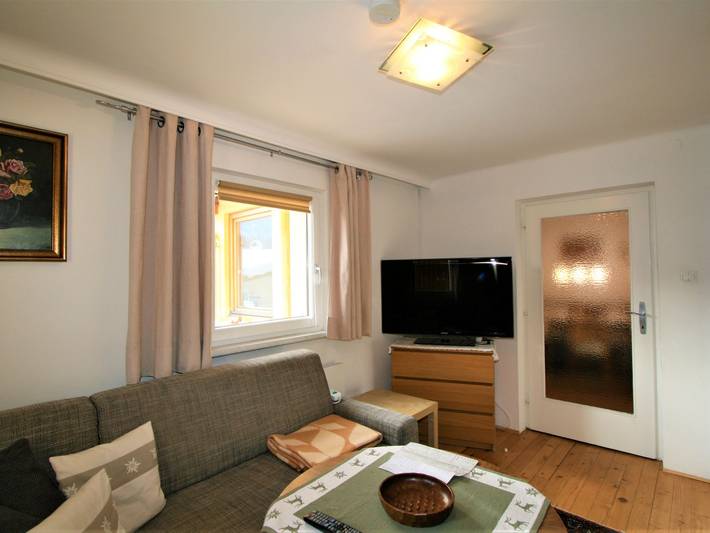 Ferielejlighed for 4 personer, med Terrasse og Have i Innsbruck-regionen