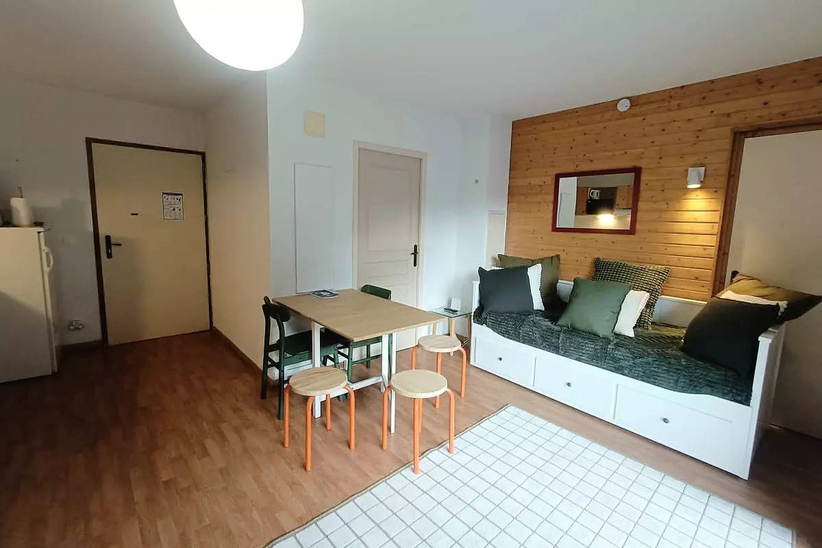 Entire apartment, Apartments for 4 Persons in Orelle, Saint-Jean-de-Maurienne region