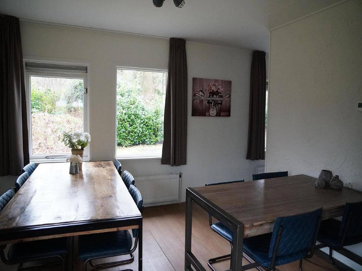 Wellness Home w Hot Tub, cleaning included in Veluwe