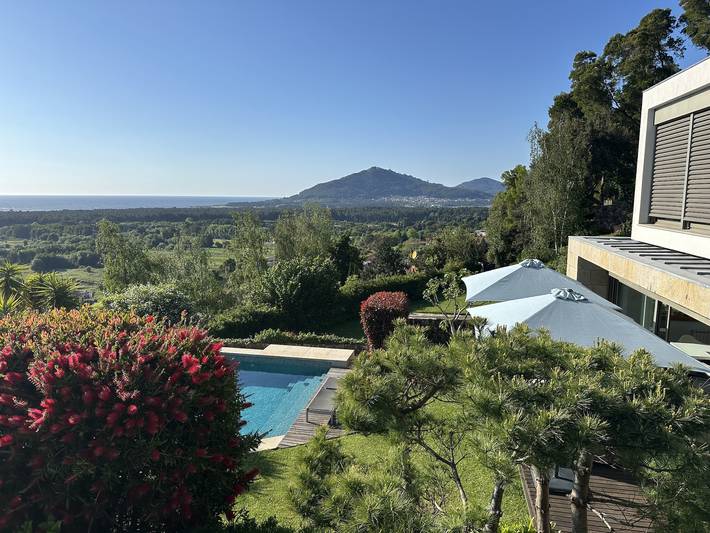 Location de vacances pour 6 personnes, avec piscine ainsi que vue sur l’océan et jardin dans Caminha