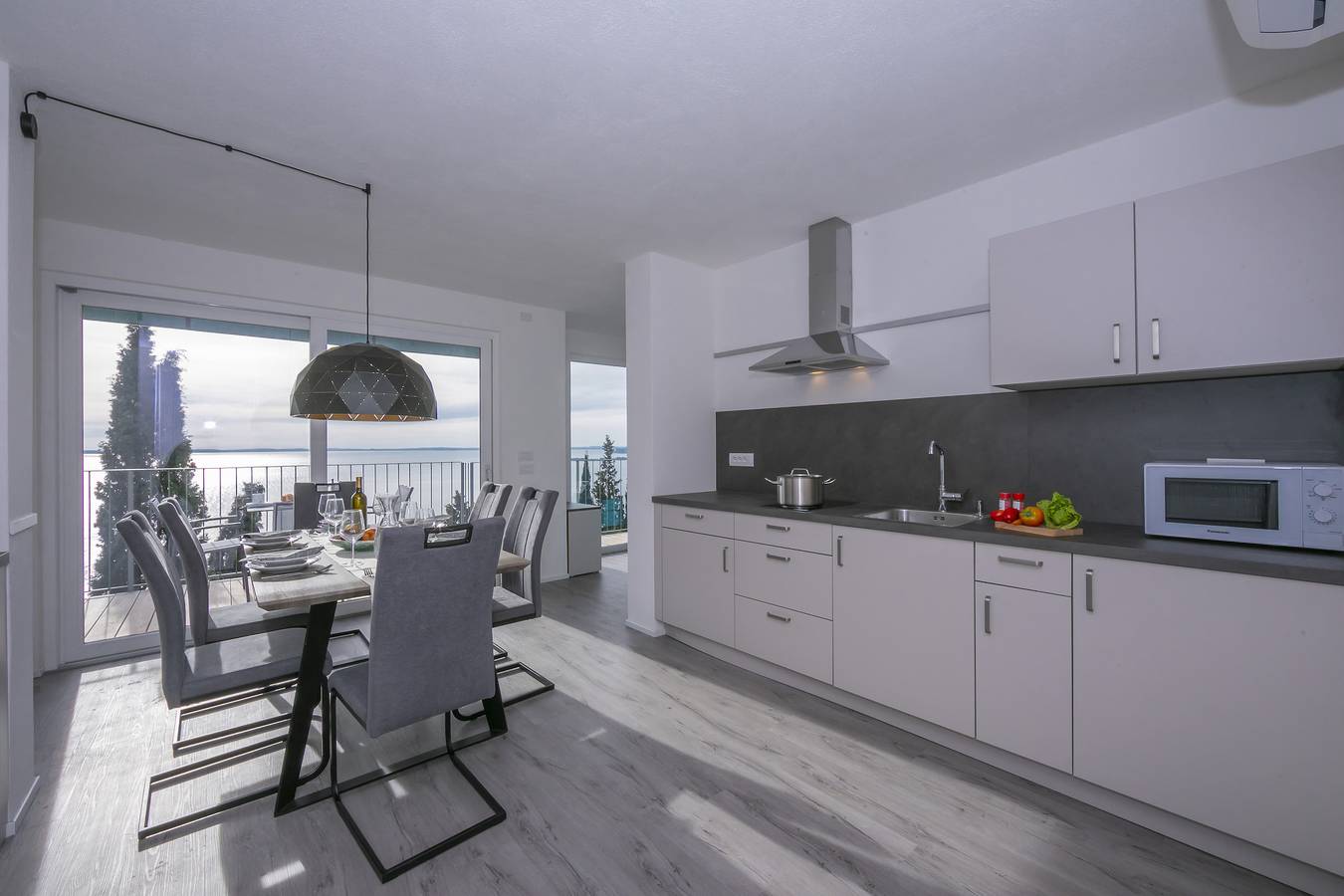 Ganze Wohnung, Rustichel fantastic Lake View in Maderno, Toscolano-Maderno