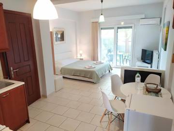 Gîte pour 3 personnes, avec terrasse et jardin dans Itéa