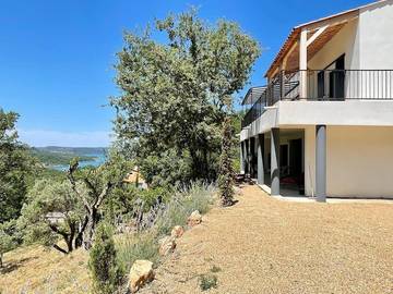 Villa pour 6 personnes, avec jardin et vue ainsi que terrasse et vue sur le lac dans les Gorges du Verdon