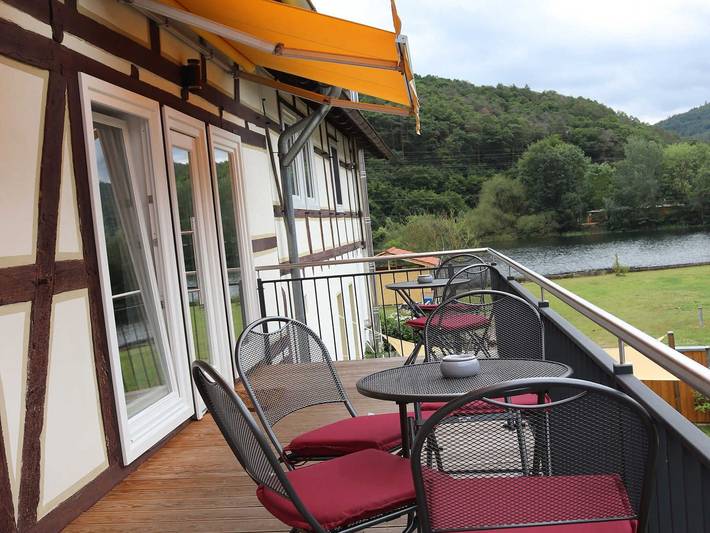 Ferienwohnung für 2 Personen, mit Balkon und Terrasse sowie Garten und Sauna am Edersee