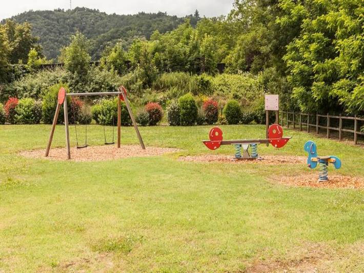Gîte pour 5 personnes, avec piscine, adapté aux familles dans Argentat-sur-Dordogne - 4