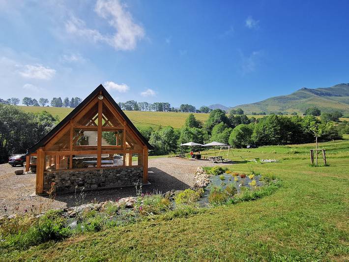 Gîte pour 10 personnes, avec terrasse à Campan - 2