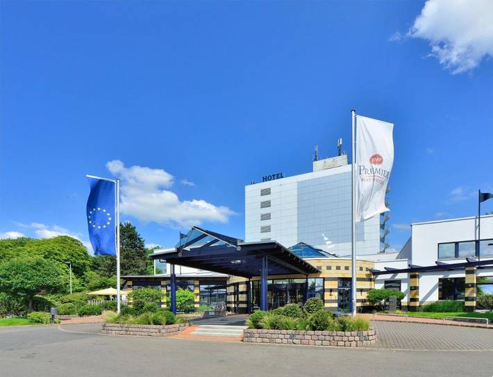Hotel für 4 Personen, mit Terrasse und Garten sowie Pool und Sauna