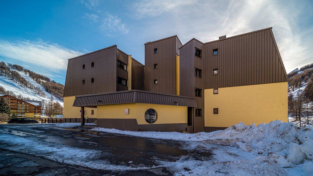 Geheel vakantieappartement, Ferienwohnung für 4 Personen (32 m²) in Allos in Barcelonnette, Espace Lumière