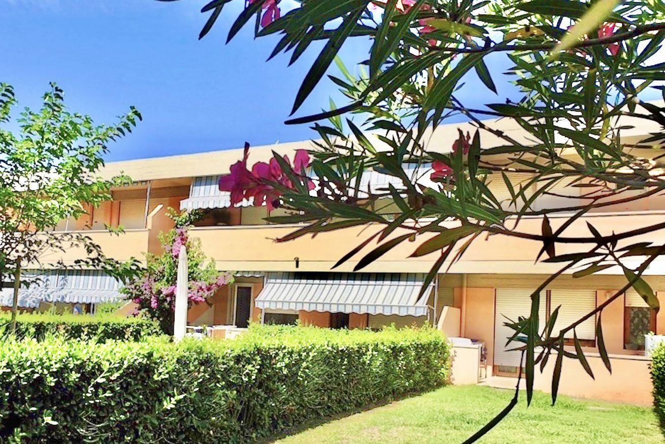 Apartamento entero, Forte B2-27: 3-Room Apartment (Sleeps 6) – Marina di Bibbona in Marina di Bibbona, Bibbona