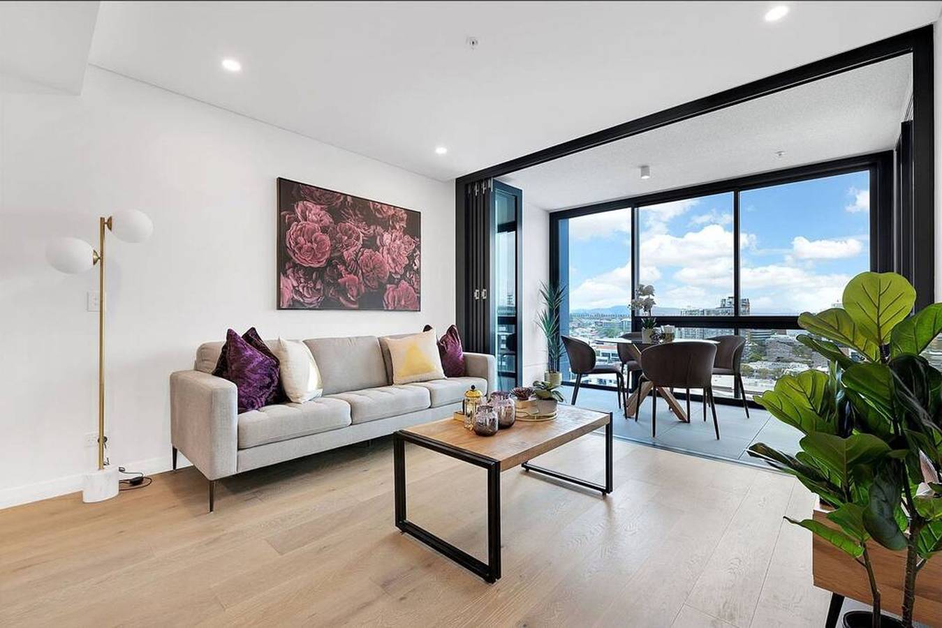 Entire apartment, 2Br Utopia Fortitude Valley  Pool Rooftop King bed in Fortitude Valley, Brisbane