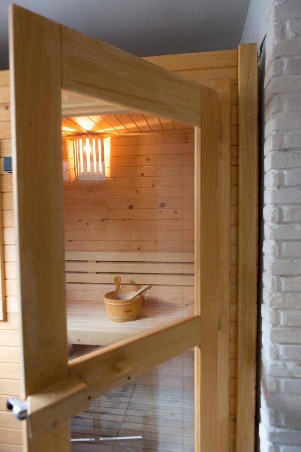 Casa rural para 11 personas, con sauna y piscina además de jacuzzi y jardín, Familias con niños en Provincia de Madrid - 3