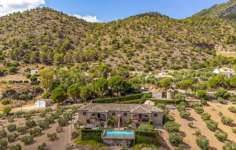 Casa de vacaciones para 14 personas, con piscina además de terraza y jardín, Familias con niños - 1