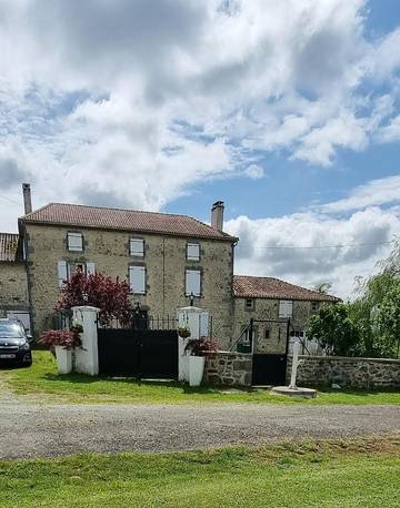 Chambre d’hôte pour 2 personnes, avec jardin et vue dans Haute-Vienne