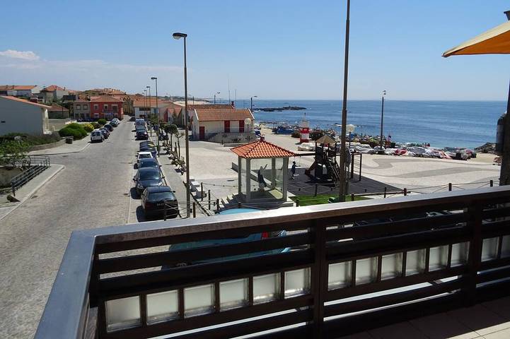 Location de vacances pour 4 personnes, avec terrasse dans Vila Chã